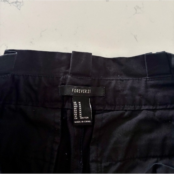 Forever 21 Black Cargo Pants - Women’s Medium - Picture 3 of 5